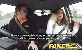 A thick woman with big tits takes her first driving license class but the bitch is so stressed about driving a car so decided to fuck the instructor to feel better. Free porn xvidios