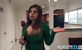 Arab slut fuck her property buyer client 